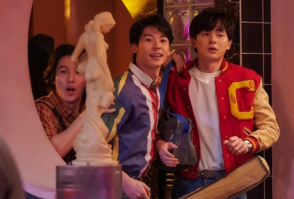 林心如連老公霍建華都拉來客串的《華燈初上》仍沒有脫離雌競 林心如連老公霍建華都拉來客串的《華燈初上》仍沒有脫離雌競