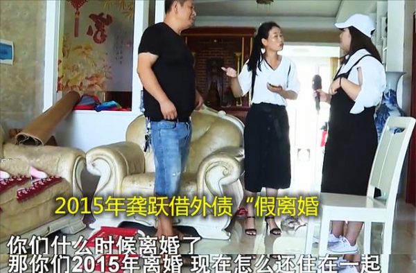 女子在工廠掙血汗錢，刷影片發現丈夫當爹，網友：長得醜也不老實