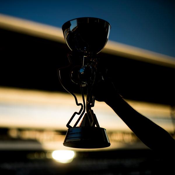 維斯塔潘無視罰退起步 紅牛F1志在奪冠 維斯塔潘無視罰退起步 紅牛F1志在奪冠