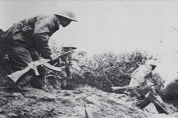 越戰18歲新兵，入伍52天連炸越軍3個碉堡，驚動軍區獲一等功