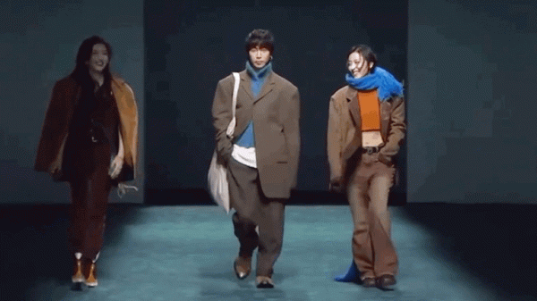 韓火火：社交X症本人，半個娛樂圈的閨蜜