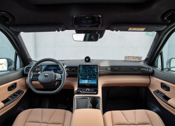 終身質保，最低續航415km，46.8萬起售的蔚來ES8，實力究竟如何？