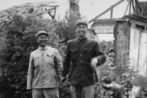 團長不讓友軍搬糧食，與政委爭吵，政委：我有最終決定權