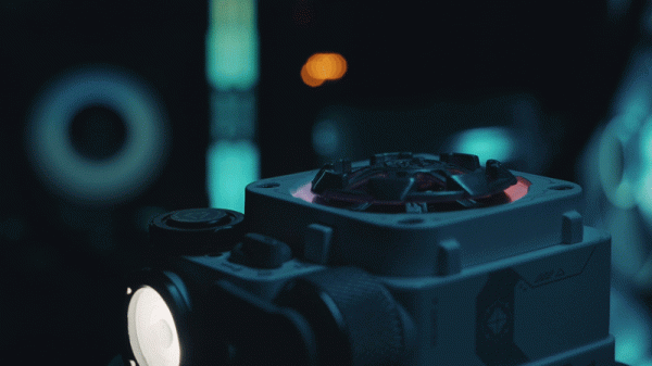 貓王收音機造出了「太空星艦」,未來感爆棚,演繹別樣機械美學 貓王收音機造出了「太空星艦」,未來感爆棚,演繹別樣機械美學