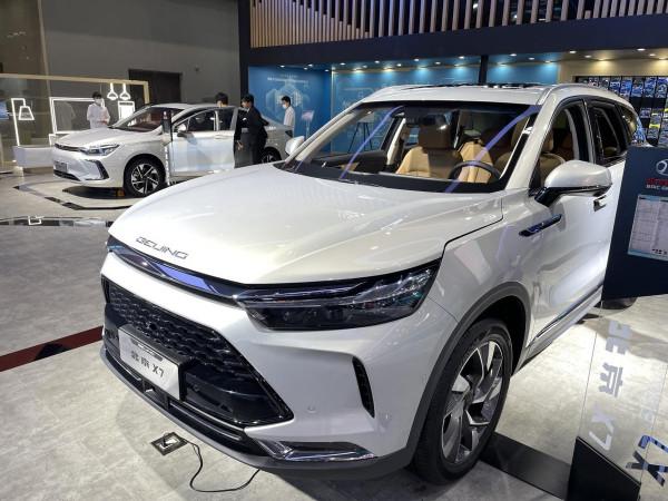 十萬級自主中型SUV，10.49萬起售，北京X7選哪款合適