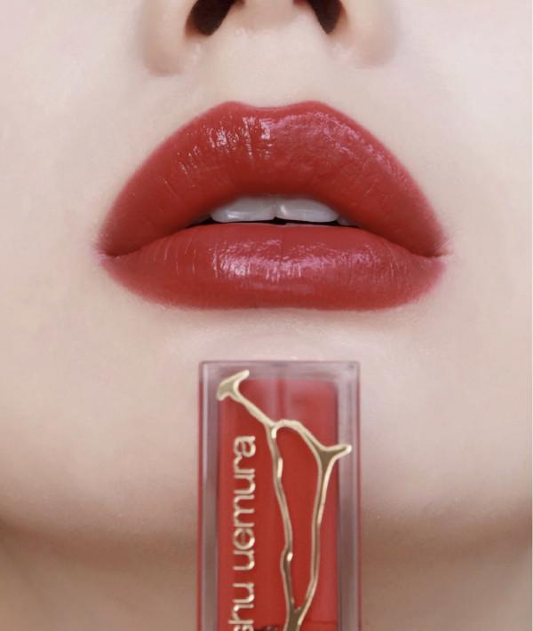 年會合適塗什麼口紅？這4支顯白又氣質的色號，讓你脫穎而出