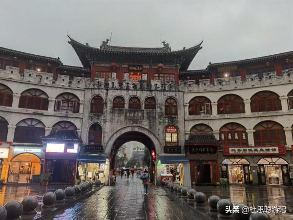 漢EV自駕洛陽,市內免費的洛邑古城的夜景是不會讓你失望的 漢EV自駕洛陽,市內免費的洛邑古城的夜景是不會讓你失望的