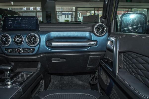 硬漢外表下有顆細膩的心,北京BJ40展現越野實力,配備可拆卸車頂 硬漢外表下有顆細膩的心,北京BJ40展現越野實力,配備可拆卸車頂