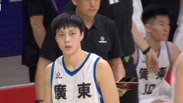 大勝16分！廣東宏遠豪取全運會開門紅，胡明軒轟17分，趙睿14+5