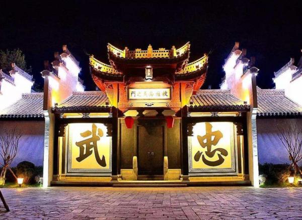 陝西斥資3.5億打造的“假古鎮”,卻因門票免費爆紅,值得一去 陝西斥資3.5億打造的“假古鎮”,卻因門票免費爆紅,值得一去