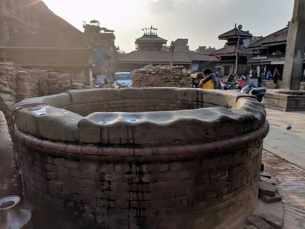 30張時間磨損照,旅行者徒步一年變化驚人,水滴八百年即可穿石 30張時間磨損照,旅行者徒步一年變化驚人,水滴八百年即可穿石