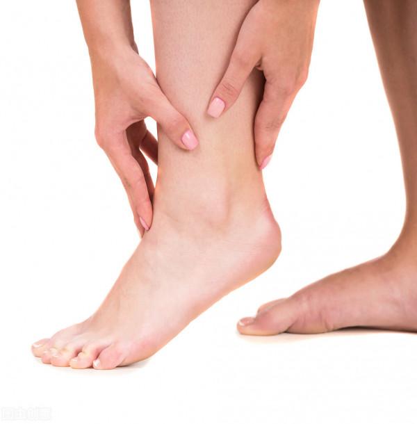 電影《泰坦尼克號》席琳迪翁病情惡化,這種病疼痛得她幾乎癱瘓 電影《泰坦尼克號》席琳迪翁病情惡化,這種病疼痛得她幾乎癱瘓