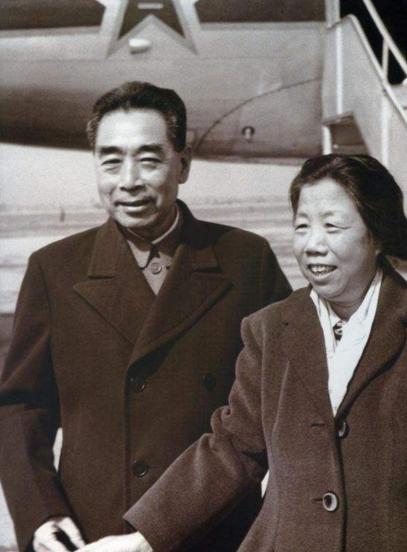 1927年陳賡結婚前，見到鄧穎超就跑，周恩來：是不是怕給我磕頭？