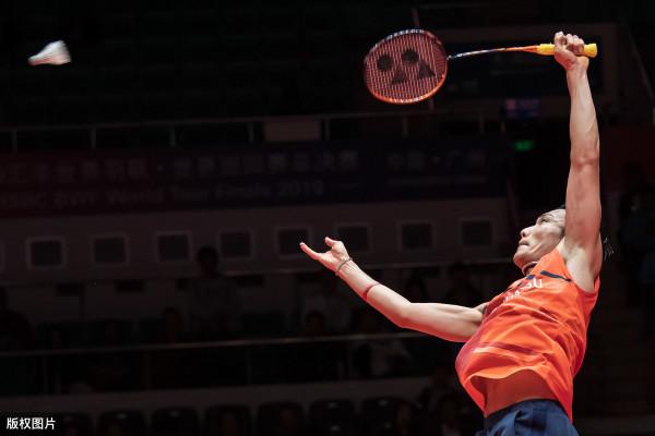 要想擊球有力,應具備以下幾點,這不是力氣不夠,主要是方法不對 要想擊球有力,應具備以下幾點,這不是力氣不夠,主要是方法不對