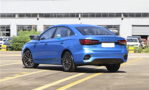 適合家用代步的轎車，外觀漂亮，價格親民，新款榮威i5實力解析