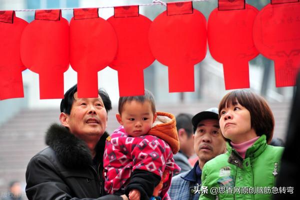 扒掉外層，煮熟裡層，然後吃掉外層，扔掉裡層（打一農作物）