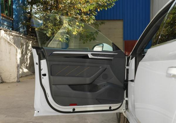 大溜背加無邊框車門，這樣一款落地不超25萬的轎車，你喜歡嗎？