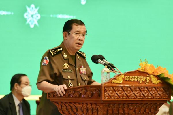 中企承建的柬埔寨國防部辦公樓正式投入使用