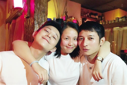 從“湖南小妹”到“造星大佬”的龍總,她遠比你想象的更精彩 從“湖南小妹”到“造星大佬”的龍總,她遠比你想象的更精彩