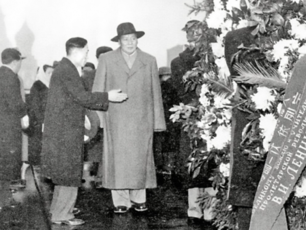 勃列日涅夫逝世，我方是否要參加葬禮？鄧公用一妙招緩和中蘇關係