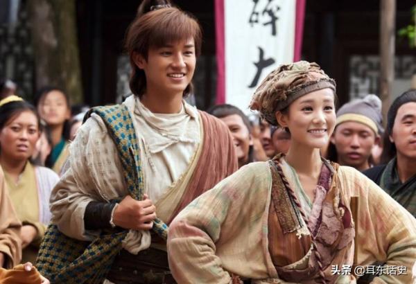 郭靖長相一般，黃蓉為何會愛上他？金庸借身為乞丐的蕭峰給出答案