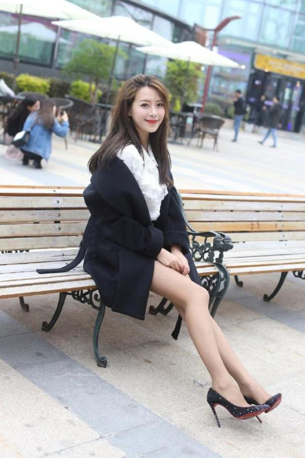 顏值高多重要?黑白搭配與眾不同,氣質不比明星差 顏值高多重要?黑白搭配與眾不同,氣質不比明星差