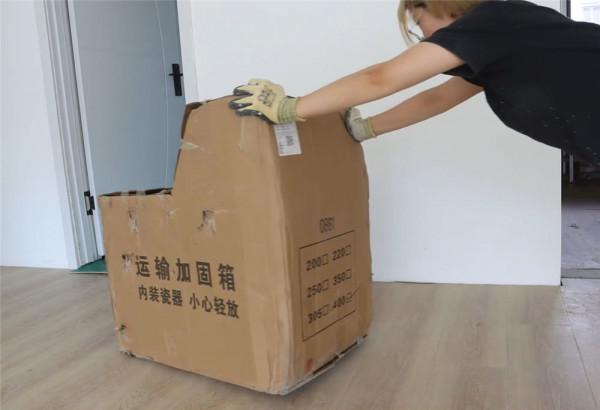 90後姑娘改造毛坯房衛生間，親手完成每個步驟，網友：太能幹了