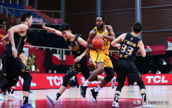 季前賽土豪隊華麗翻車，外援新規逼廣東引第三外援，江蘇隊再助力