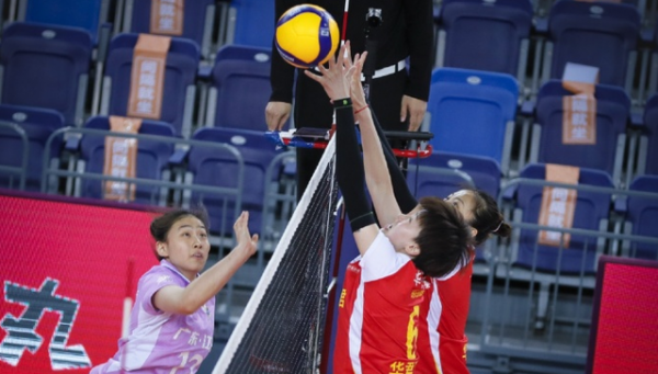 廣東女排主帥罵哭隊員！不是攔不到是身高吃虧，奇葩佈陣引吐槽