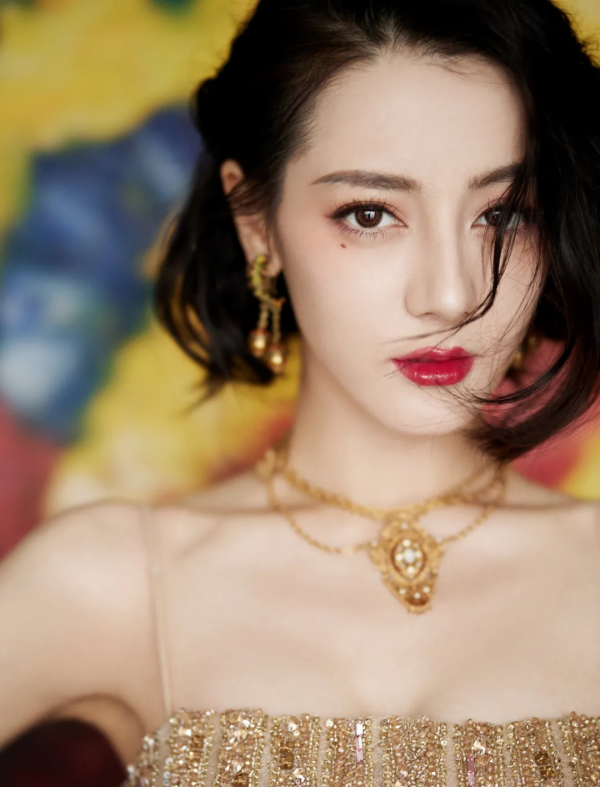 劉詩詩的煙燻妝殺瘋了?這就是人間黑天鵝吧 劉詩詩的煙燻妝殺瘋了?這就是人間黑天鵝吧