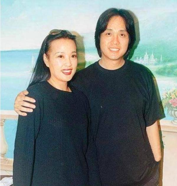 容貌出眾,60歲卻不生孩子的6位女星,楊麗萍為了跳舞拿掉孩子 容貌出眾,60歲卻不生孩子的6位女星,楊麗萍為了跳舞拿掉孩子