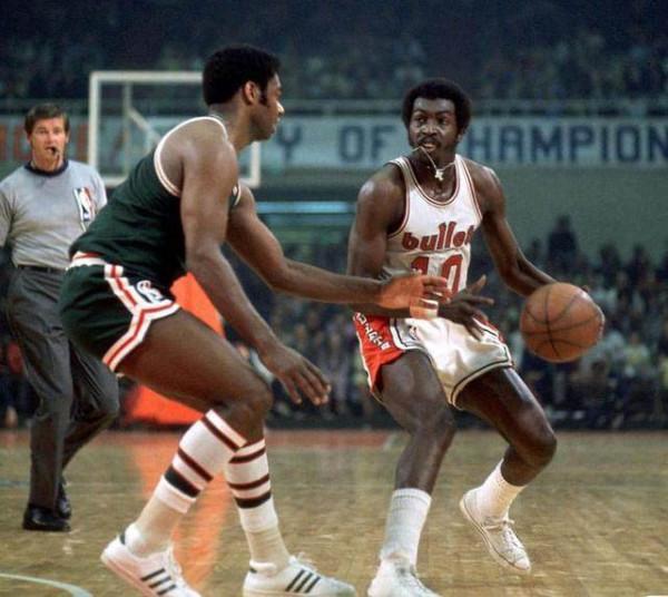 NBA歷史上哪些球隊在選秀大會上同時擁有兩個前三選秀權? NBA歷史上哪些球隊在選秀大會上同時擁有兩個前三選秀權?