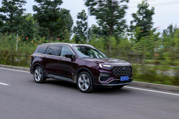 “三代同堂 家用舒享SUV”把幸福帶給家人 福特領裕試駕評測 “三代同堂 家用舒享SUV”把幸福帶給家人 福特領裕試駕評測