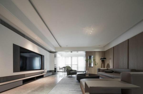 她拒絕斷舍離，將240㎡大宅打滿櫃子，完工後才知道有多實用