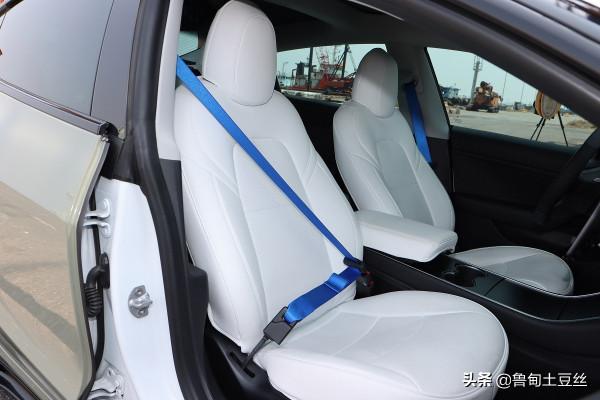 「轂銳馳」運動風格取向—大尾翼Model 3登場 「轂銳馳」運動風格取向—大尾翼Model 3登場