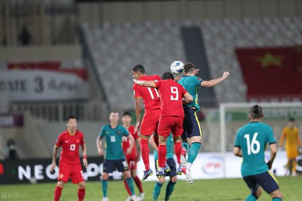 顏駿凌當選中澳戰MVP 對手主帥評國足:不驚訝上4名歸化,拼搶積極 顏駿凌當選中澳戰MVP 對手主帥評國足:不驚訝上4名歸化,拼搶積極