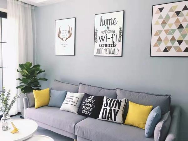 客廳裝飾畫這樣掛,顏值蹭蹭翻倍 客廳裝飾畫這樣掛,顏值蹭蹭翻倍