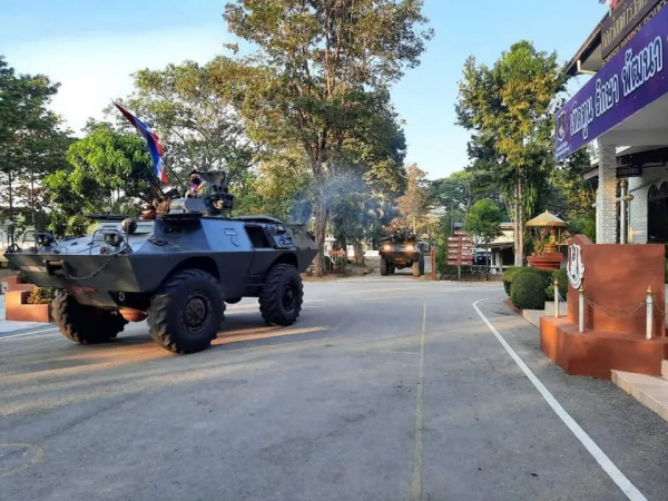 緬甸克倫軍多次遭空襲，泰國出動全副武裝軍警與裝甲車在邊境巡邏
