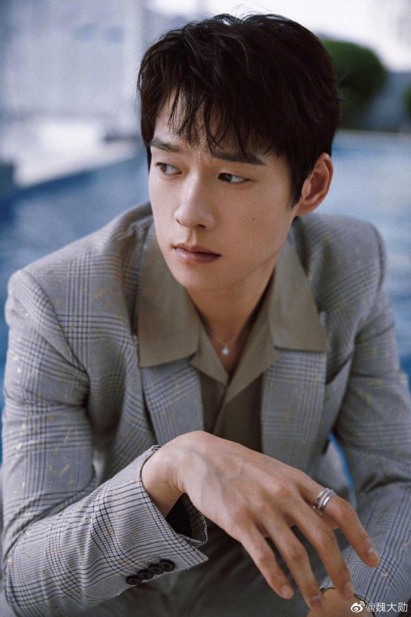 王嘉爾，魏大勳同框，笑料不斷！帥哥都是有趣的