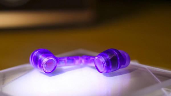 阿思翠 S70主動降噪耳機,透紫讓你感受液晶振膜帶來的HIFI音質 阿思翠 S70主動降噪耳機,透紫讓你感受液晶振膜帶來的HIFI音質