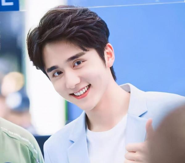 前有朱一龍車曉領頭,今有張新成童謠,網友直呼姐弟氛圍感太迷人 前有朱一龍車曉領頭,今有張新成童謠,網友直呼姐弟氛圍感太迷人