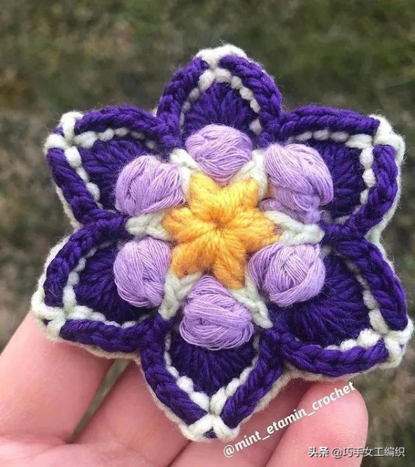 鉤編留下太多的零線，幾十種六角的鉤法，讓你家美出花來