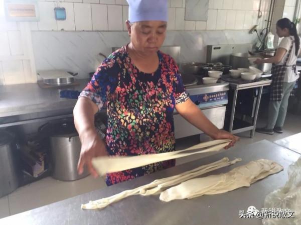 自從吃過寧夏的生汆面，我就再也無法忘記它的味道