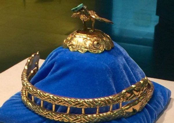 老人拾荒撿到6斤金器，賣了1200元，專家：這些值3個億