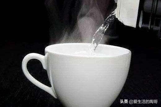 養生不花錢,每天5件小事,強骨骼護心腦,健康長壽,比吃補品強 養生不花錢,每天5件小事,強骨骼護心腦,健康長壽,比吃補品強