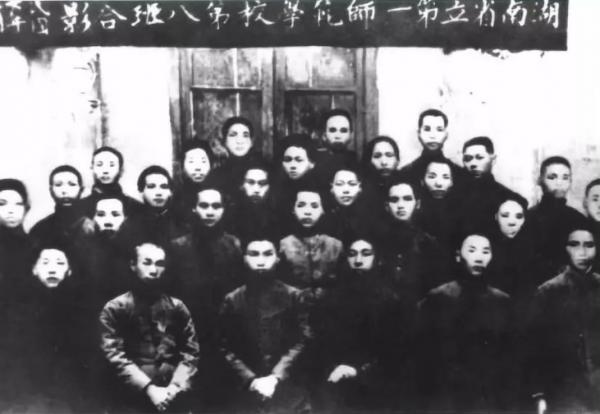 建國後毛主席收到來信：你當上主席就不認舊人？主席馬上寄錢4次