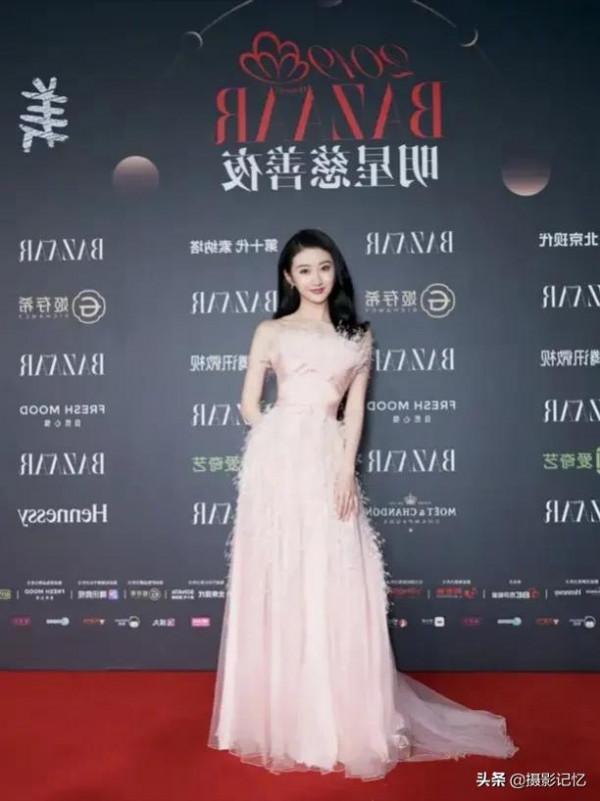 景甜：長裙飄逸更迷人