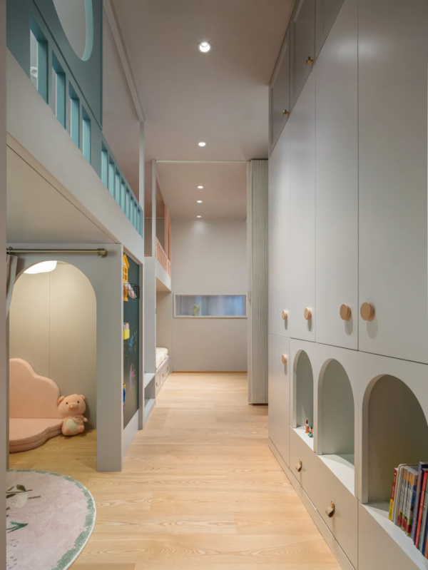 二胎夫妻放棄豪宅,一家6口住55平老房,女主人還有瑜伽房 二胎夫妻放棄豪宅,一家6口住55平老房,女主人還有瑜伽房