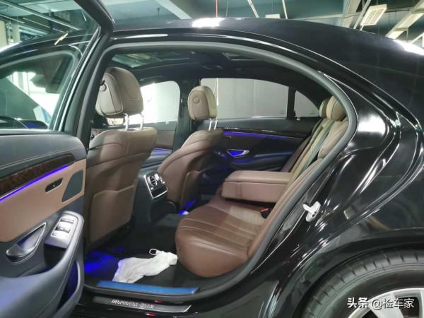 55萬買臺二手賓士S320充排場，生意人的精明？網友：車上才是贏家