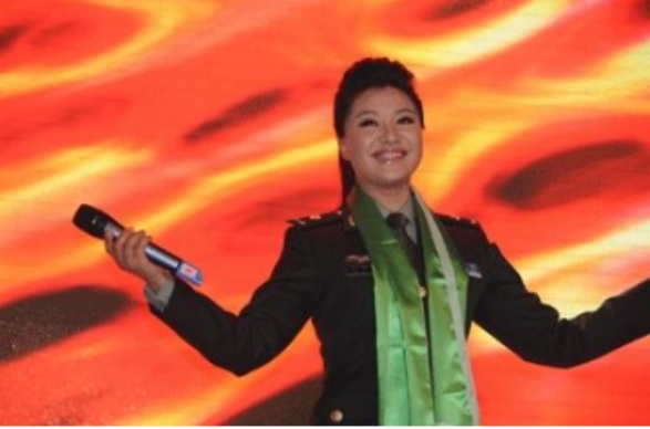 王麗達：32歲嫁給媽媽看準的女婿，婚後生一子，我現在很幸福